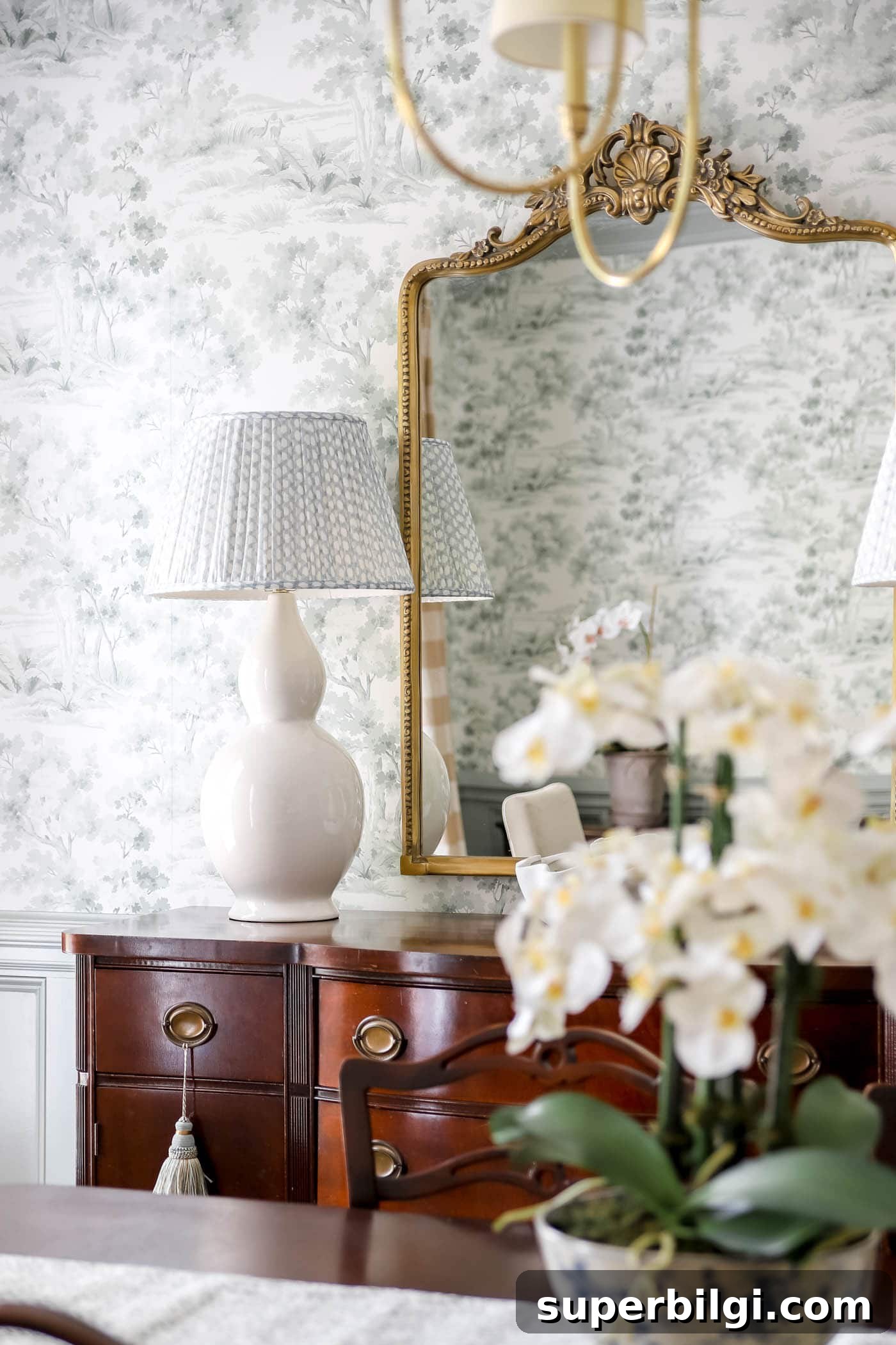 Traditional Dining Room Photo Tour