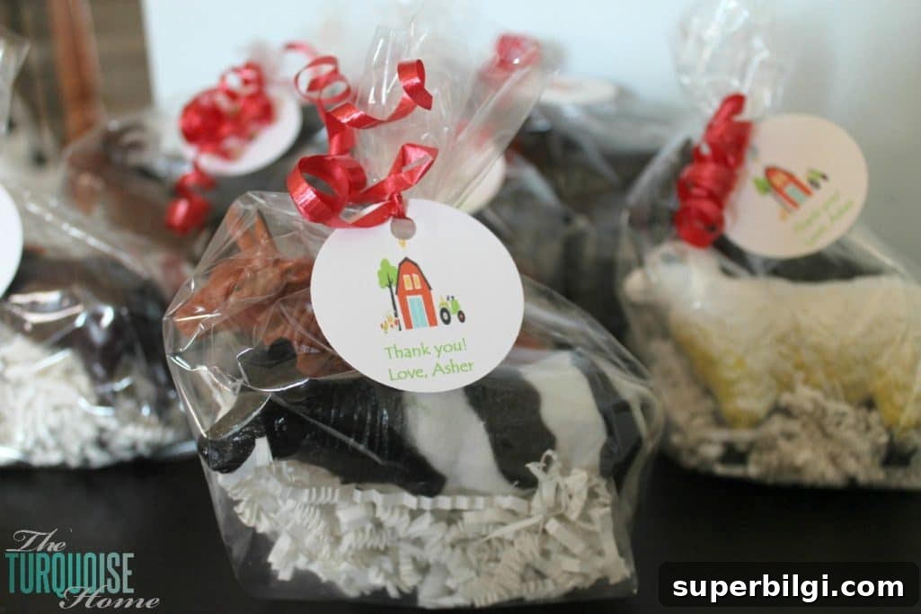 Barnyard Animal Birthday Party {with cute paper banner tutorial} #diy #party #barnyard