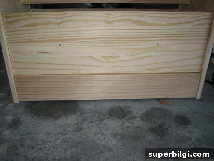 IKEA RAST Nightstand Hack: DIY Stylish Bedroom Makeover 6 Amazing!!! Take a $35 IKEA Rast dresser and a little molding, paint and elbow grease and you'll have a pretty, customized night stand! IKEA Rast Hack Night Stands
