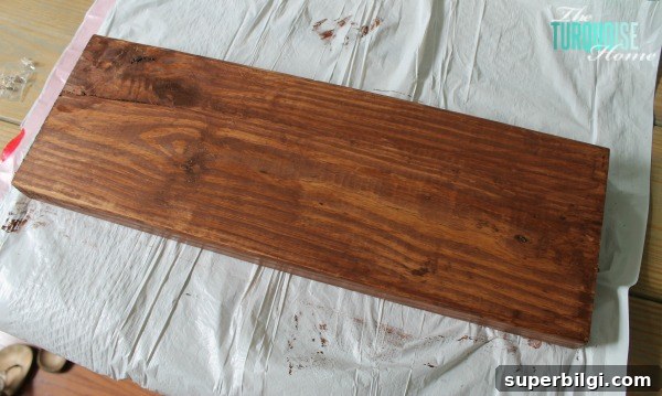 DIY Rustic Harvest Sign Tutorial for Fall Porch 6 Quick and Easy DIY Harvest Sign