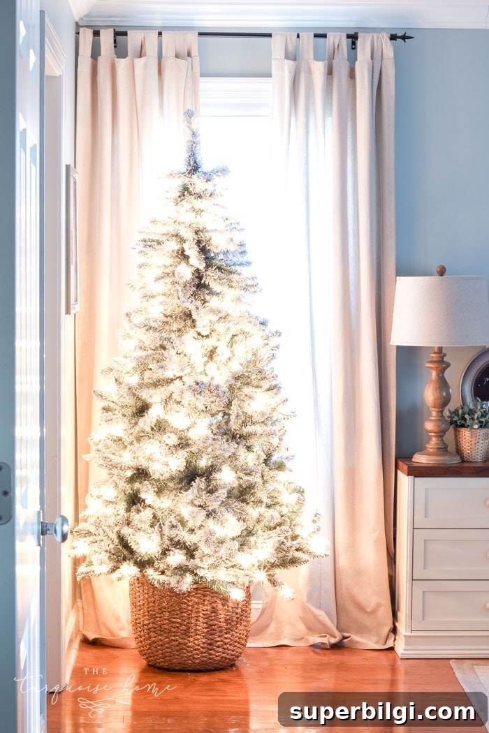 Winter Decor Ideas for Christmas 15 DIY Christmas Tree Basket - the best Christmas tree stand ideas!