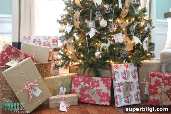Rustic Wrapped Christmas Gifts with Kraft Paper | TheTurquoiseHome.com