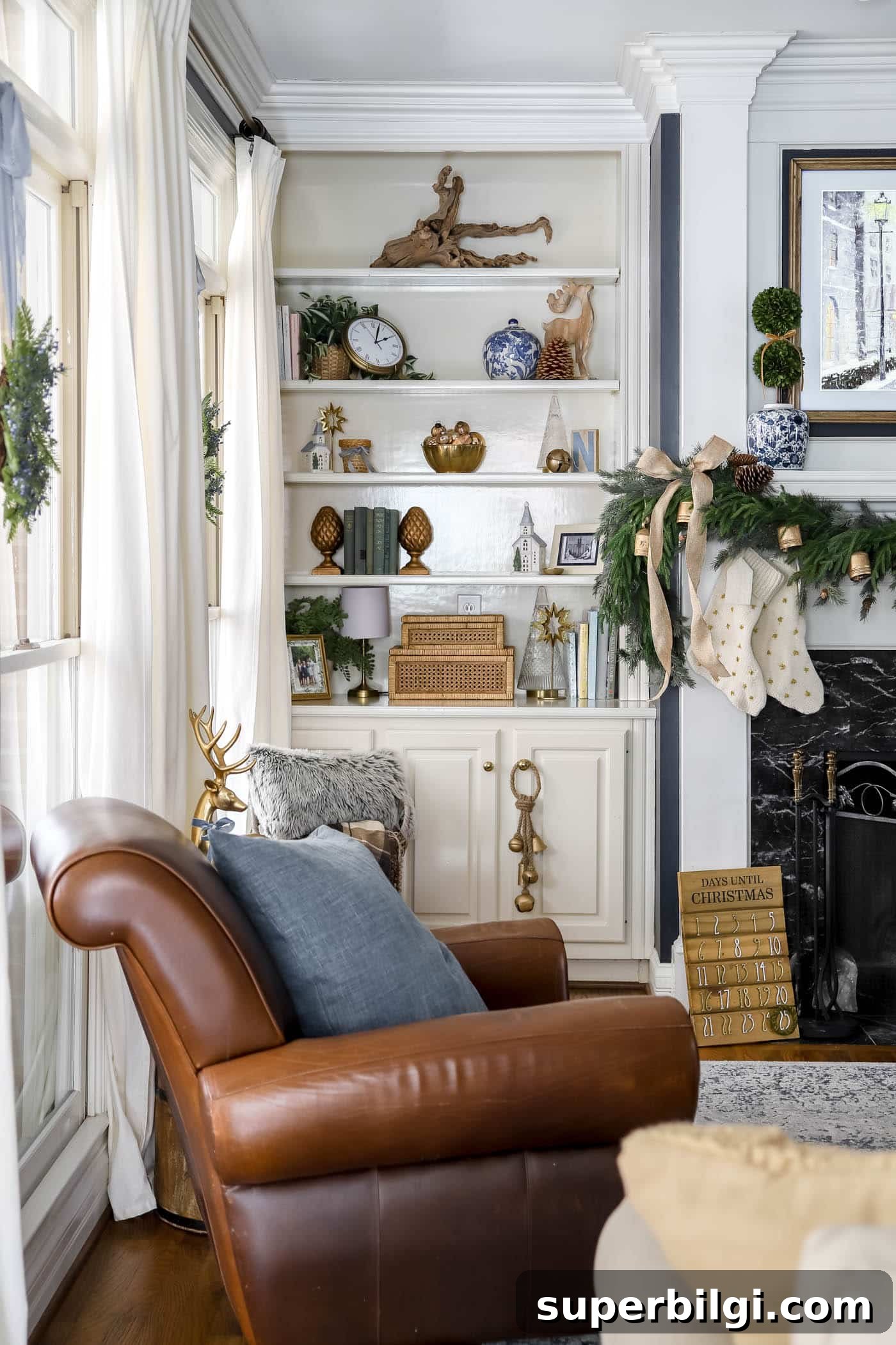 Blue and White Christmas Living Room Decor Ideas 10 Blue and White Christmas Built-in Bookshelves