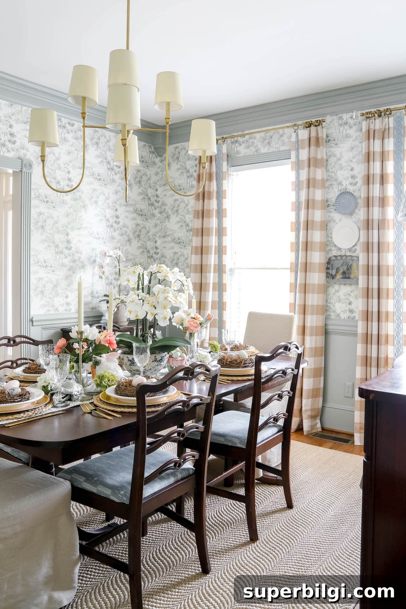 Fresh Spring Table Decor Ideas for Seasonal Entertaining 2 Spring decor on the dining table