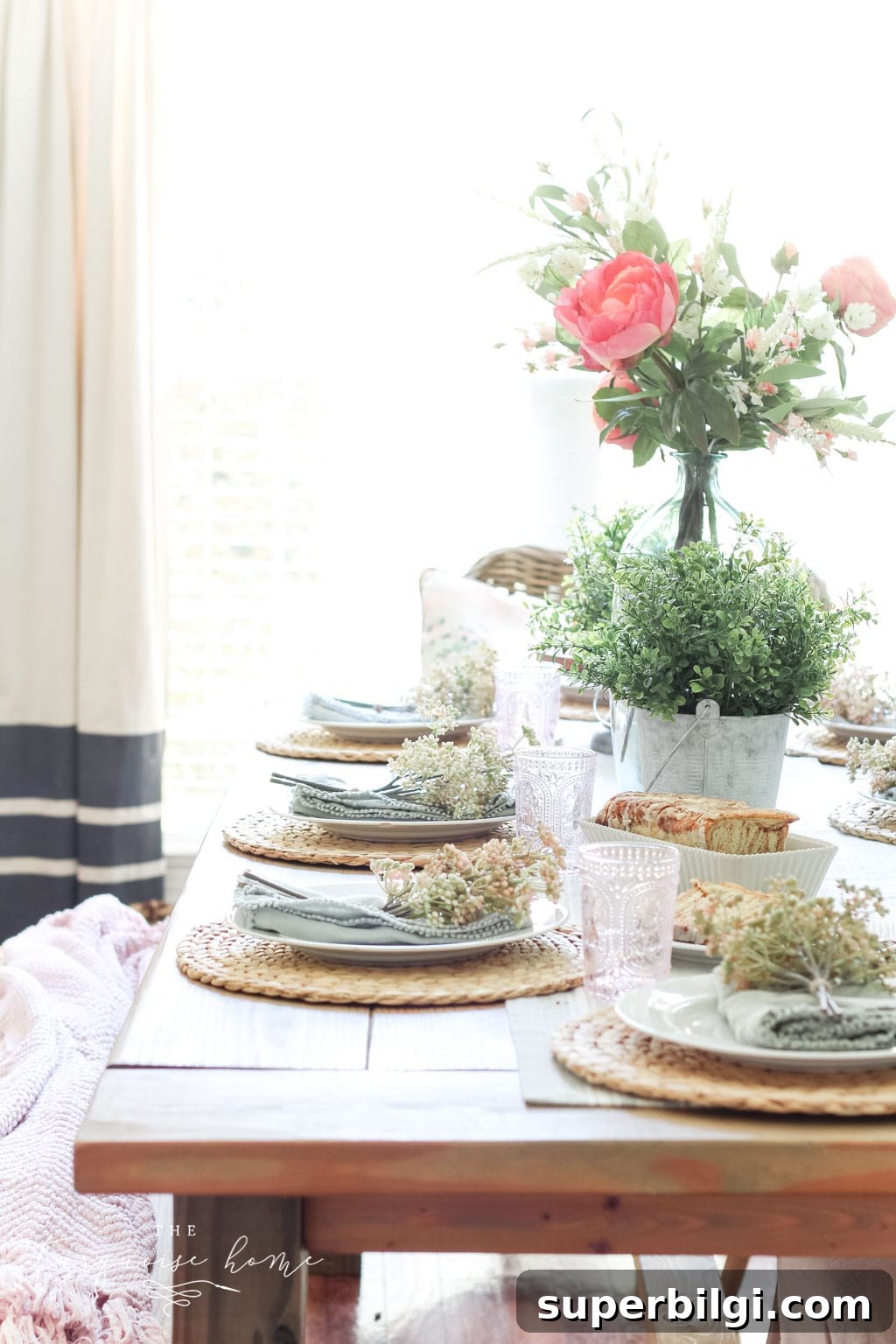Fresh Spring Table Decor Ideas for Seasonal Entertaining 5 spring table decorations