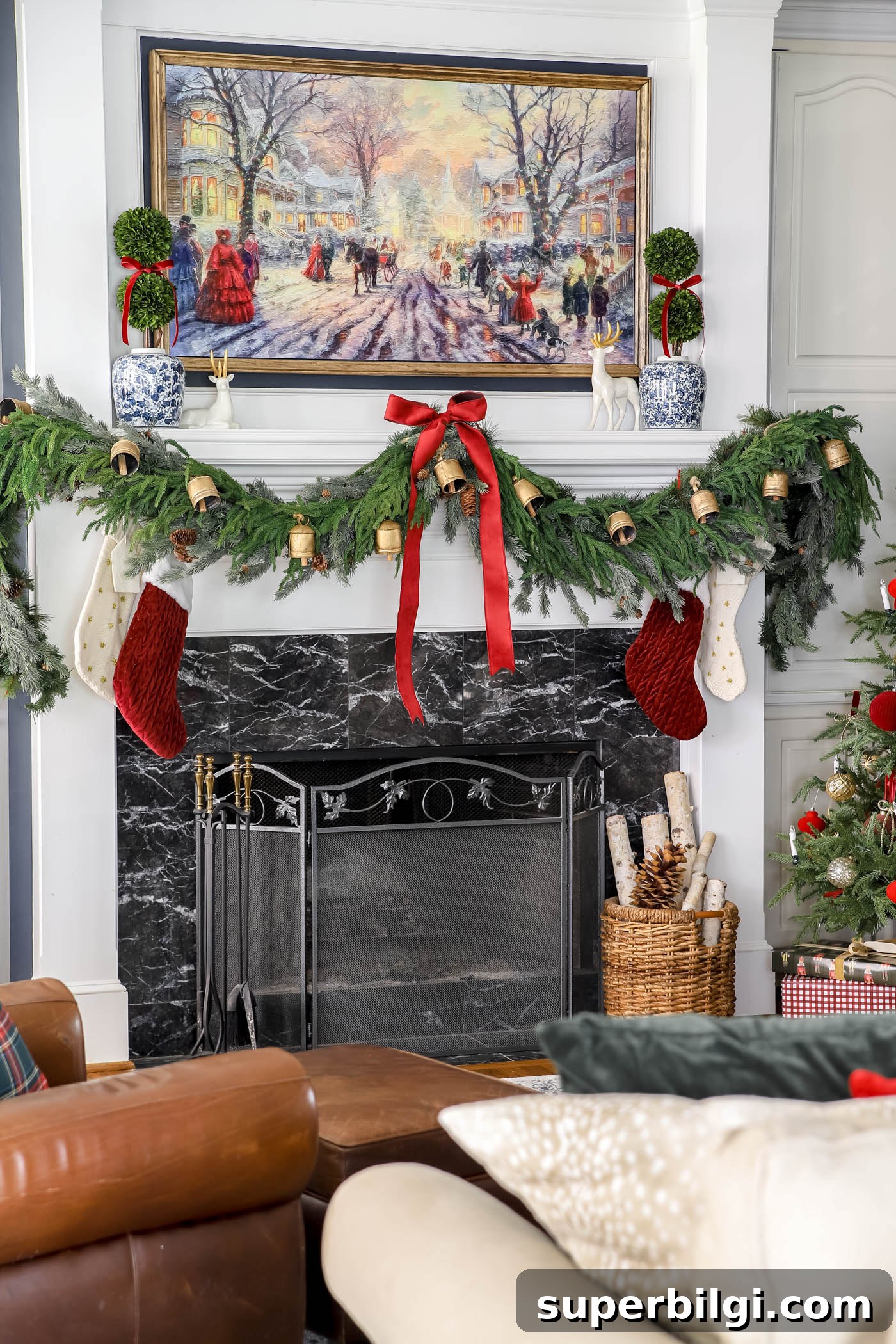 Red, White and Gold Christmas Decor Ideas 7 Mantel with traditional garland