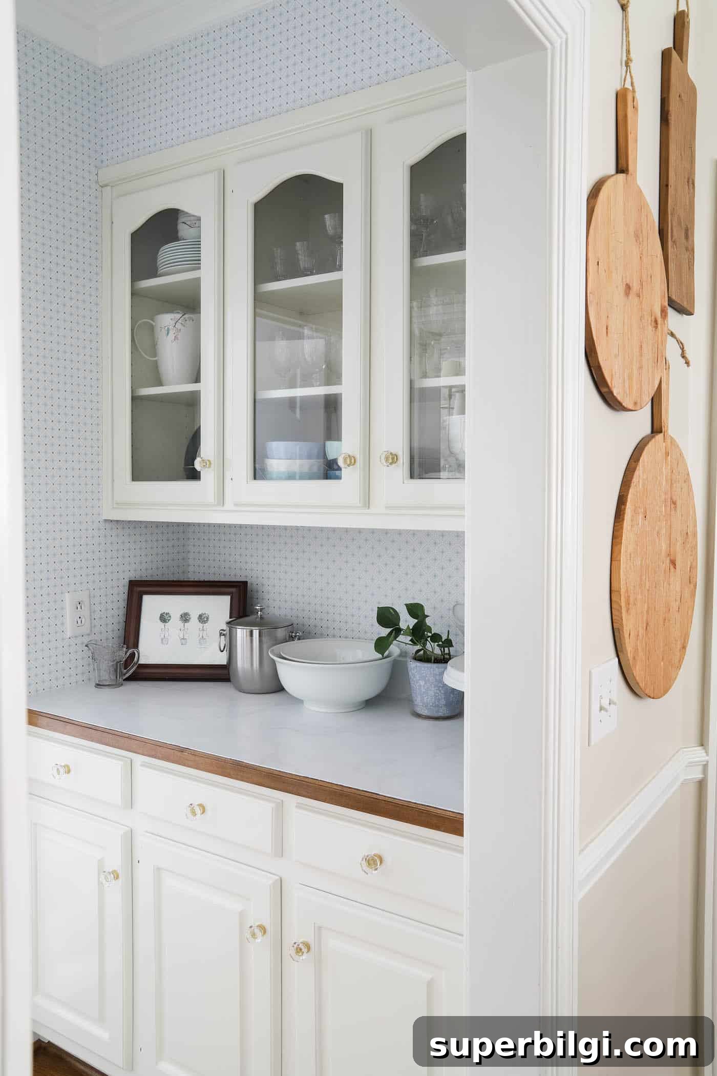 10+ Butler's Pantry Ideas for Stylish, Functional Spaces 10 beautiful butler's pantry makeover