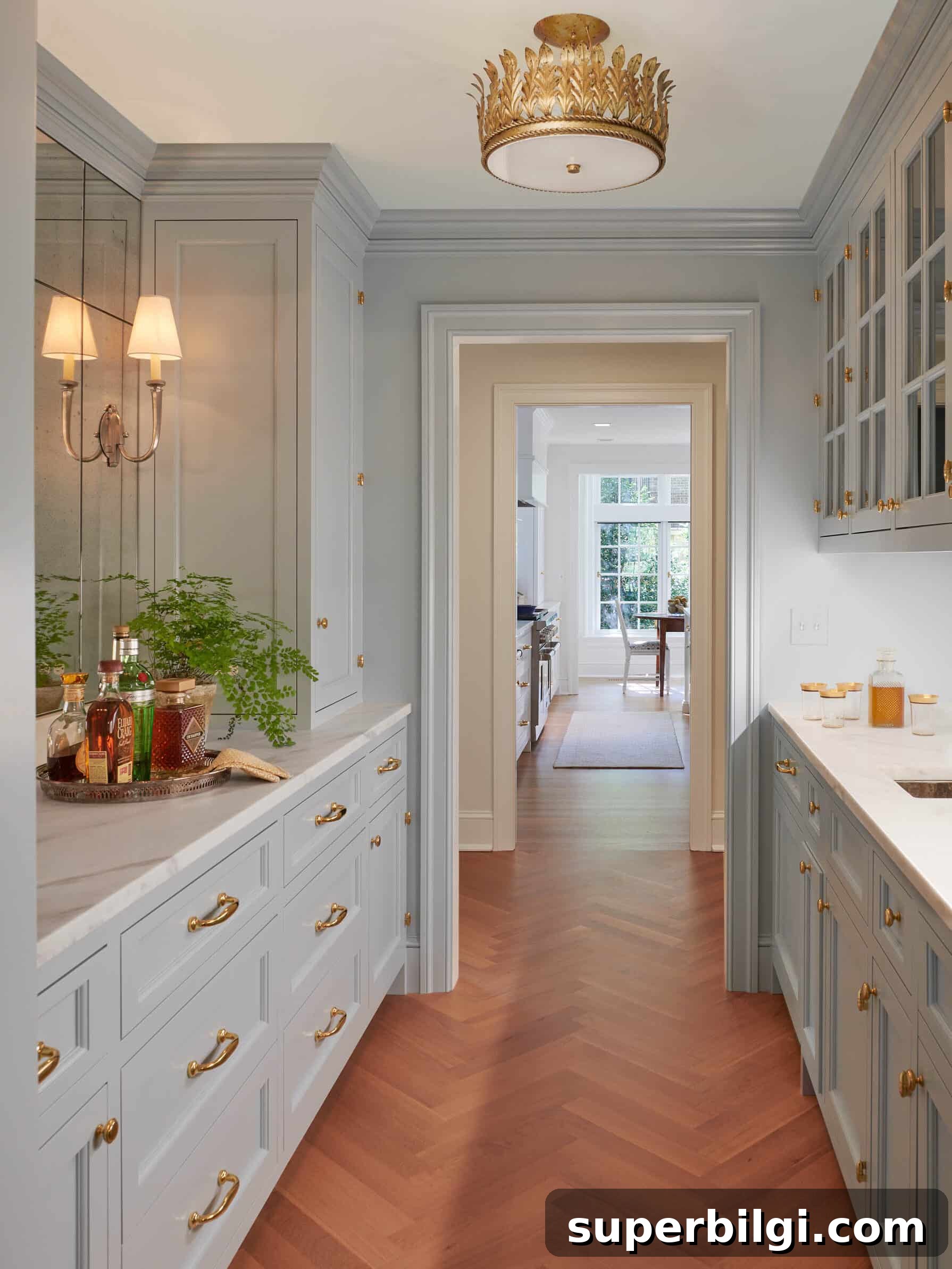 10+ Butler's Pantry Ideas for Stylish, Functional Spaces 12 gorgeous pass-through butler's pantry in a New Colonial design style.