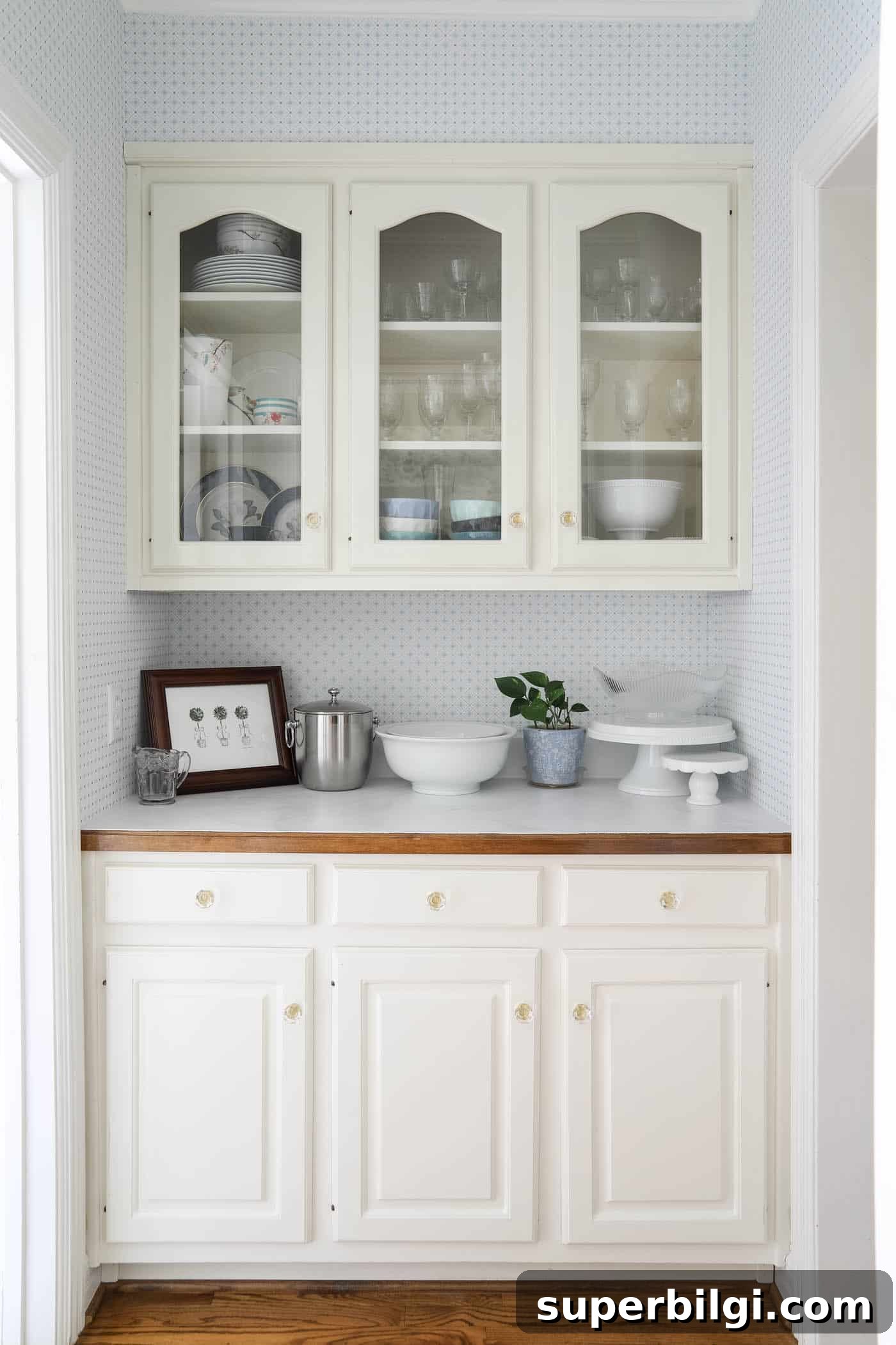 10+ Butler's Pantry Ideas for Stylish, Functional Spaces 5 Butler's pantry after makeover