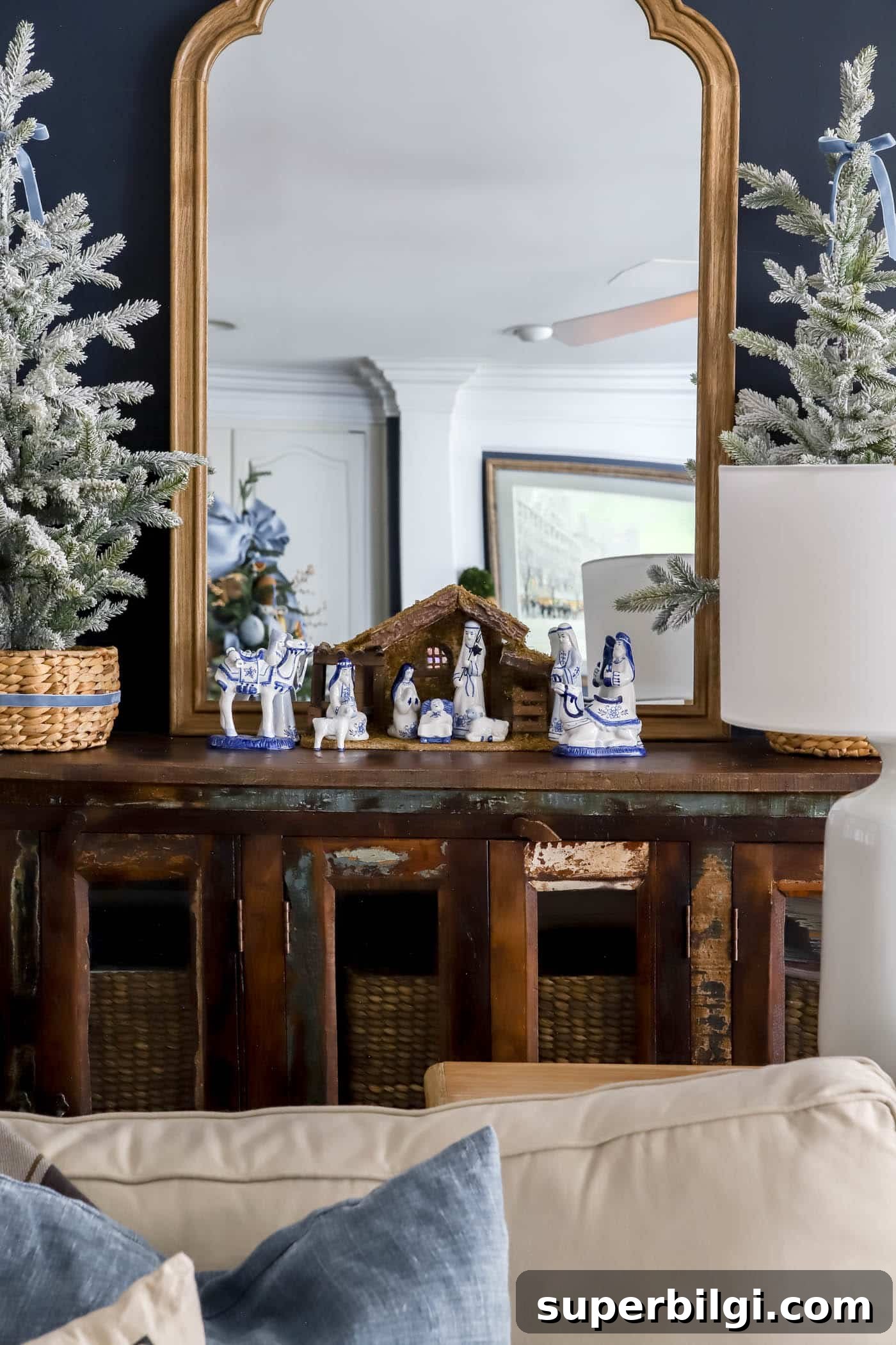 Orange, Blue and Brown Christmas Decor Ideas 12 blue and white nativity scene