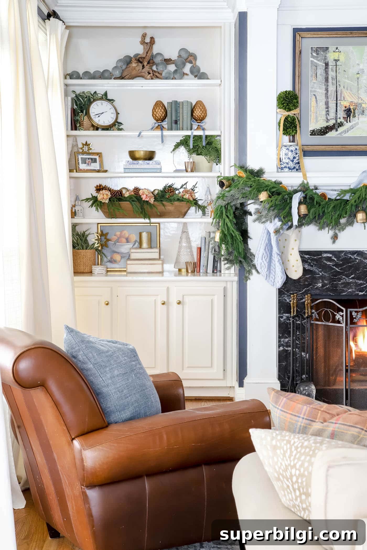 Orange, Blue and Brown Christmas Decor Ideas 16 brass, blue and orange bookshelf decor.