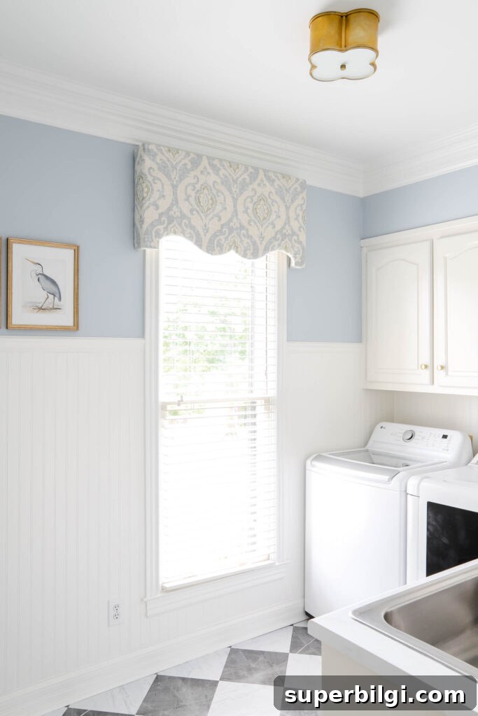 Traditional Bedroom Design Plan: Classic Ideas & Layouts 3 blue and white laundry room makeover