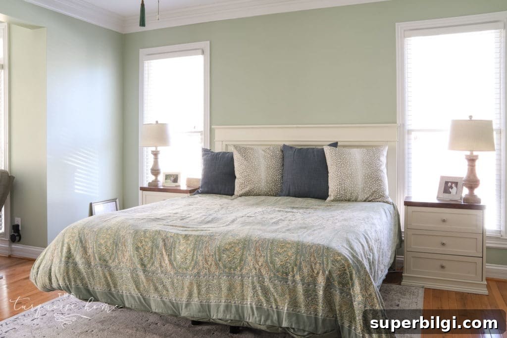 Traditional Bedroom Design Plan: Classic Ideas & Layouts 7 Master bedroom with pistachio green walls.