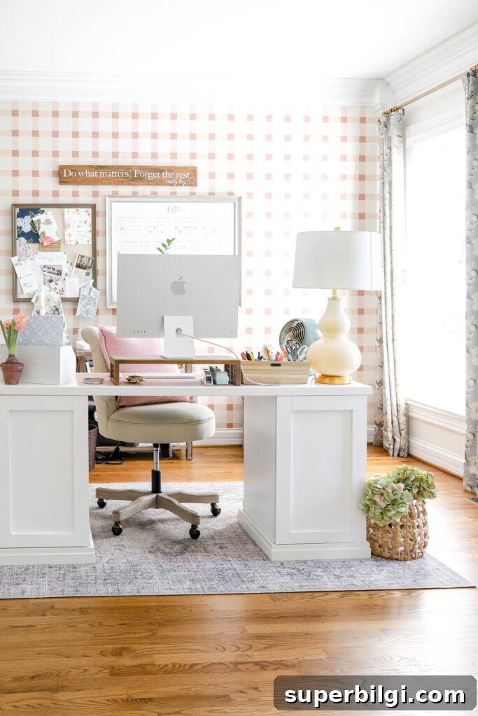 Hydrangea Decorating Ideas: Centerpieces and Bouquets 8 pink and white office