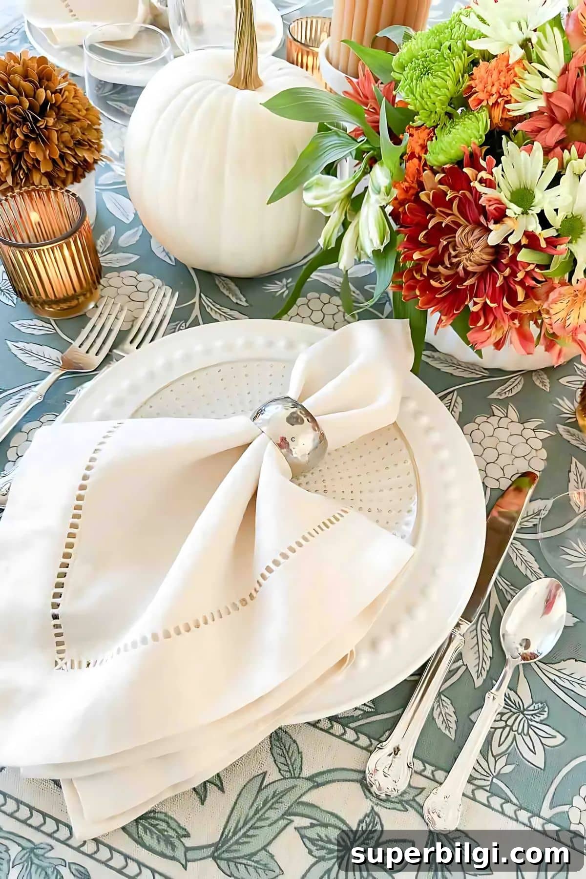 Thanksgiving Hosting: Bamboo Decor and Butler's Pantry Ideas 8 Thanksgiving Table Setting from StoneGable
