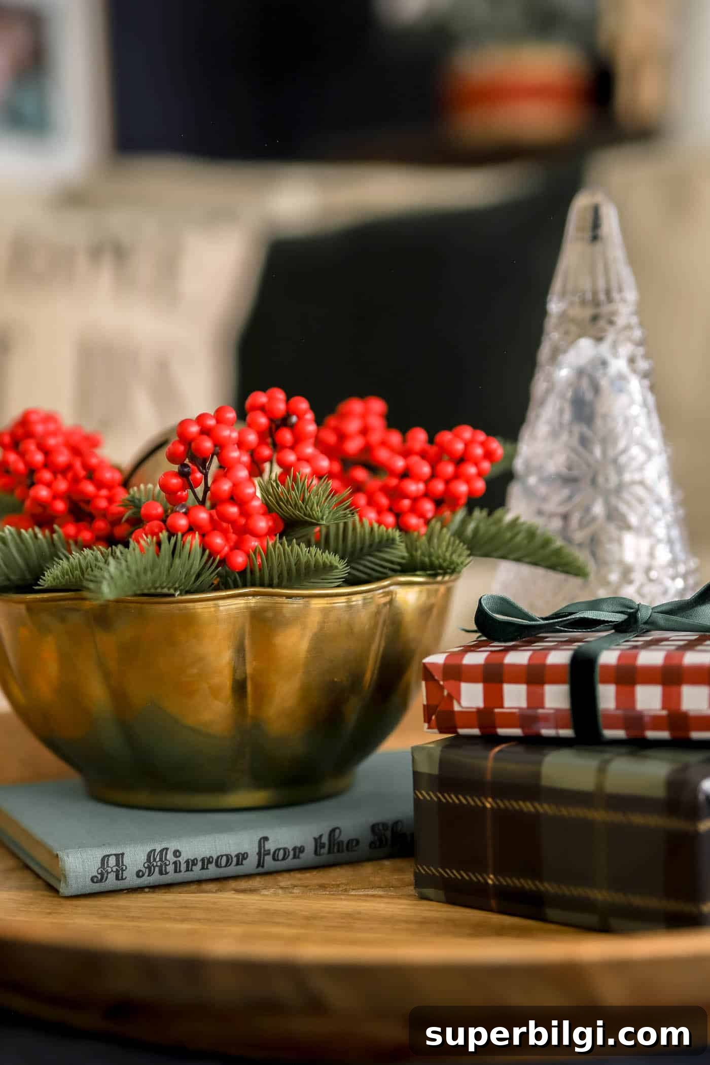 Classic Ralph Lauren Christmas Decor Ideas for Your Home 9 Christmas coffee table decor