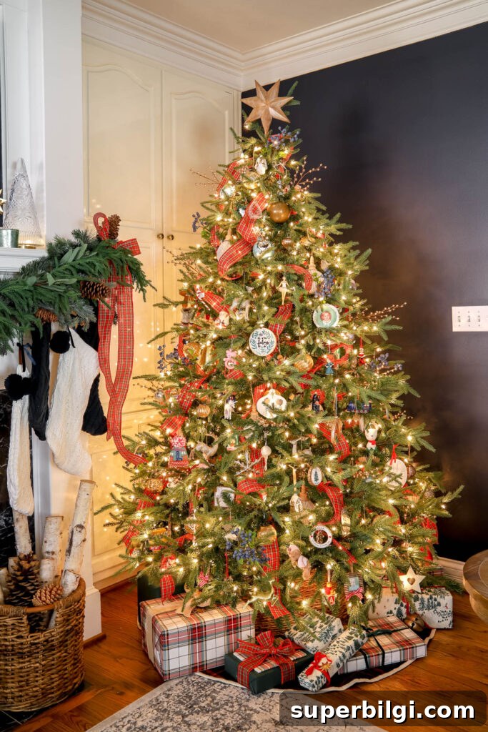 Classic Ralph Lauren Christmas Decor Ideas for Your Home 4 Nostalgic Christmas Tree Decor