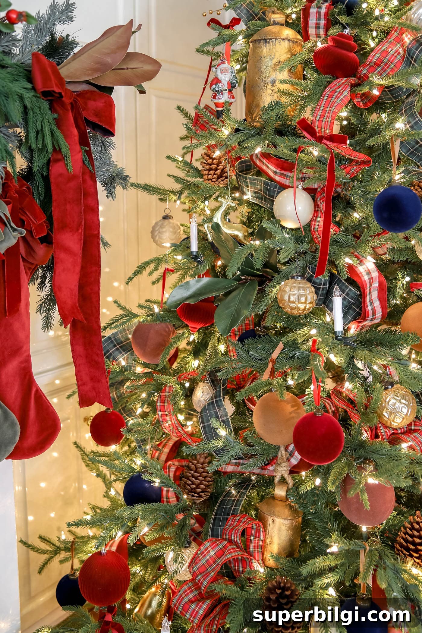 Ralph Lauren Christmas tree decor.
