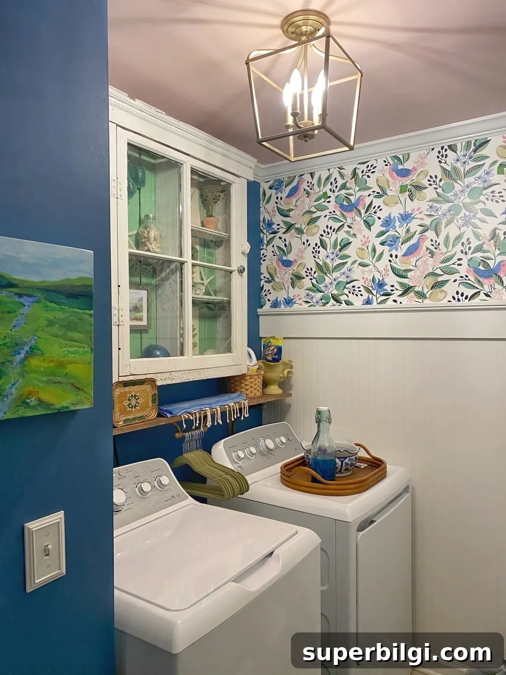 Cozy Winter Decor: Classic Trends and Creative Wallpaper Ideas 12 creative ways to use wallpaper