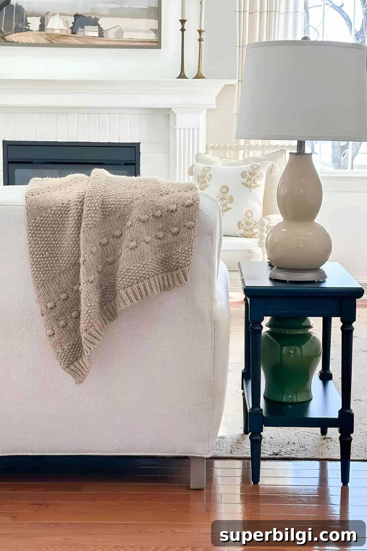 Cozy Winter Decor: Classic Trends and Creative Wallpaper Ideas 4 cozy, warm home for winter