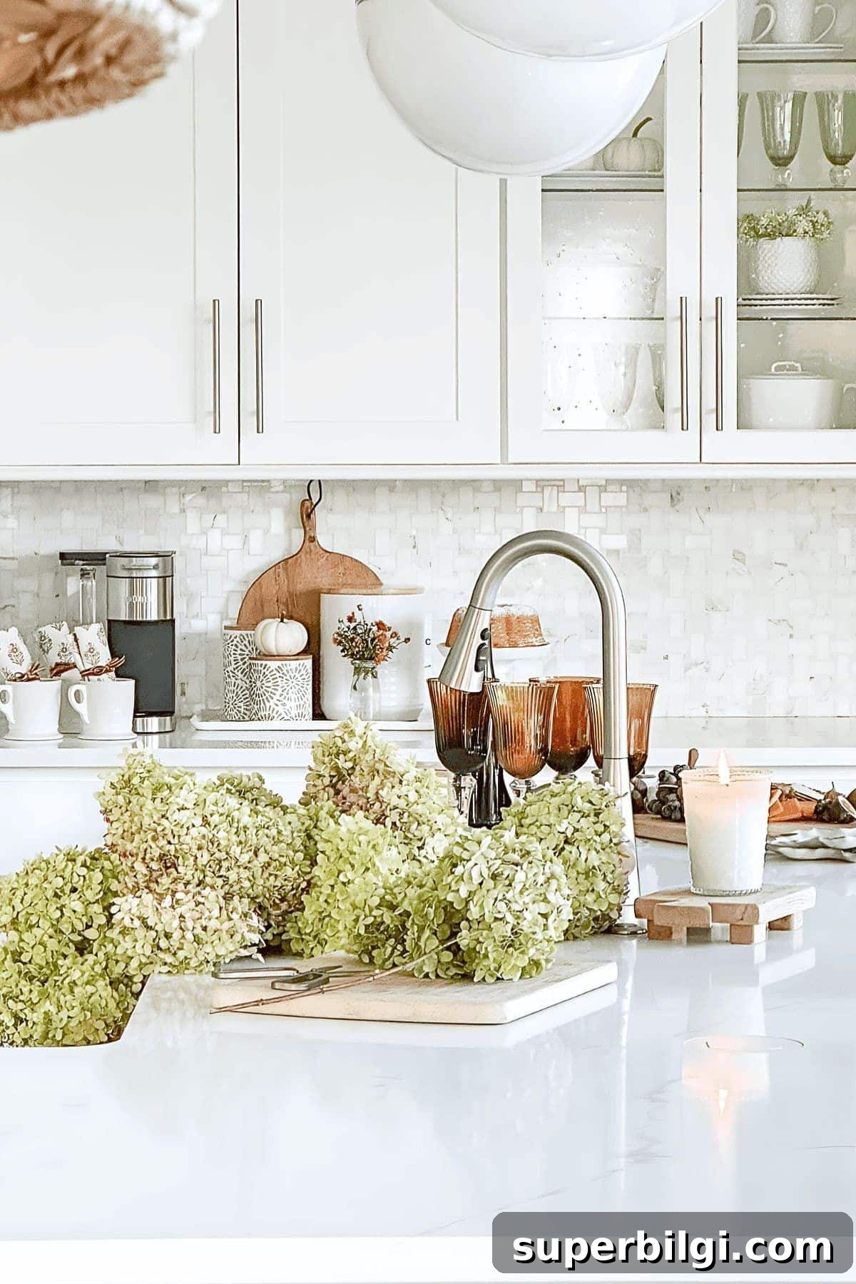 Transform Corners and Laundry Rooms - Decor Tips HSS 515 10 white kitchen with dried hydrangeas