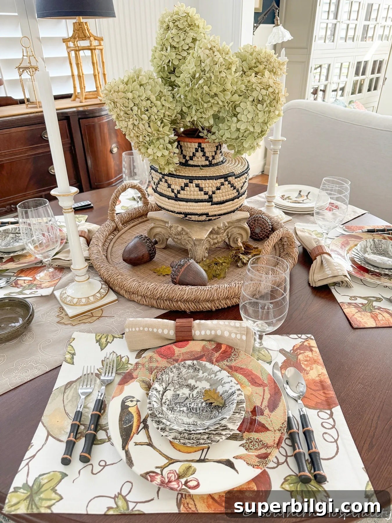 Cozy Fall Decor Ideas for Every Room + Comforting Recipe 12 fall dining room decor